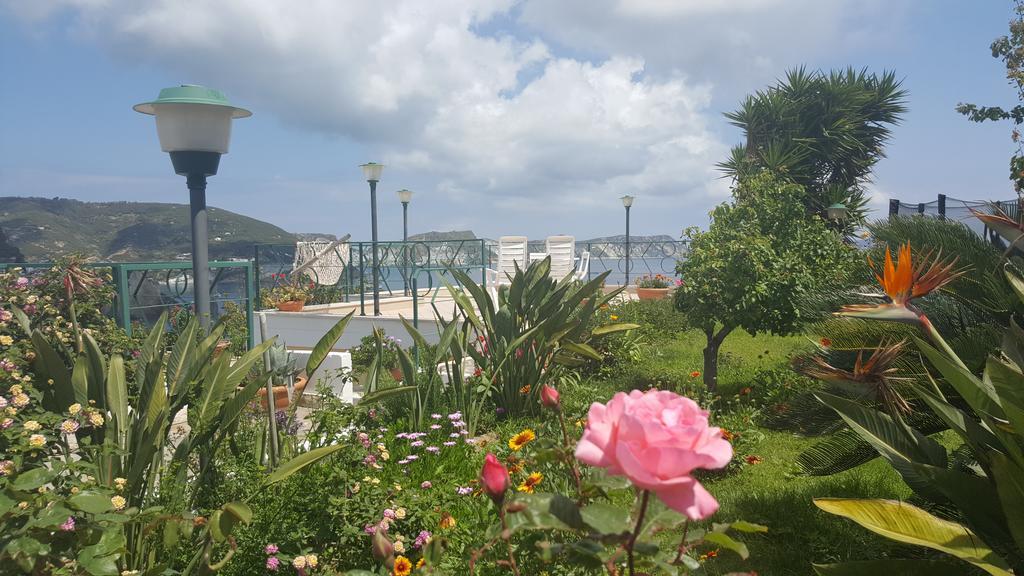Villa Ersilia Ponza Eksteriør billede